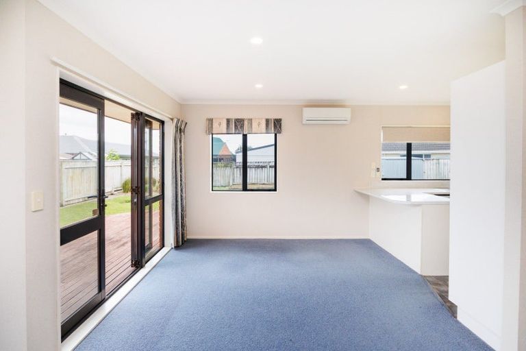 Photo of property in 38 Parnell Heights Drive, Kelvin Grove, Palmerston North, 4414