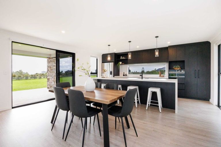 Photo of property in 132 Kingsdale Park Drive, Aokautere, Palmerston North, 4471