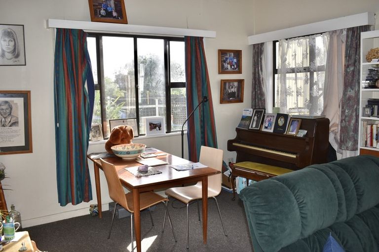 Photo of property in 17 Koromiko Street, Otaki Beach, Otaki, 5512