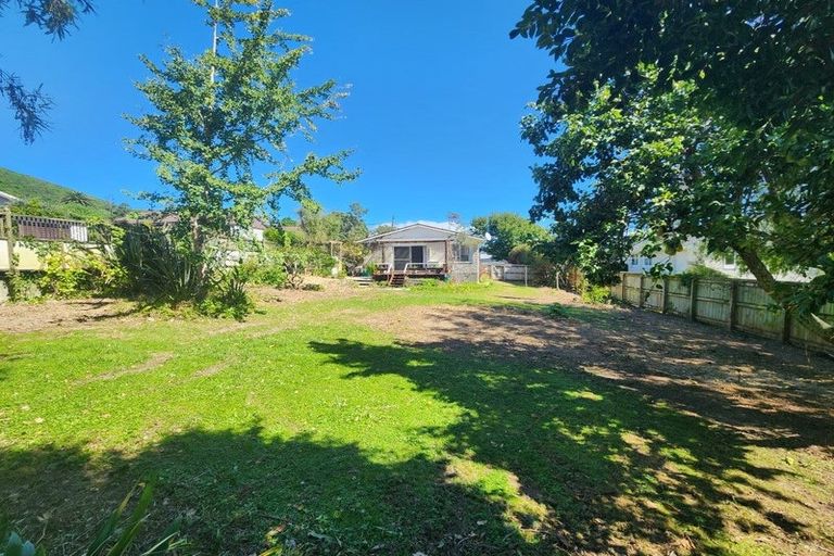 Photo of property in 7 Ruru Street, Waikanae, 5036