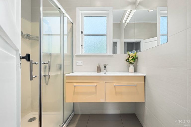 Photo of property in 77 Pilmuir Street, Hutt Central, Lower Hutt, 5010