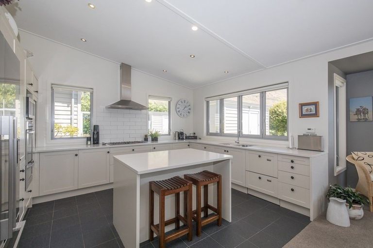 Photo of property in 2 Elderberry Crescent, Wanaka, 9305