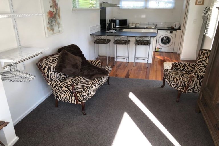 Photo of property in 25 Falkirk Avenue, Seatoun, Wellington, 6022