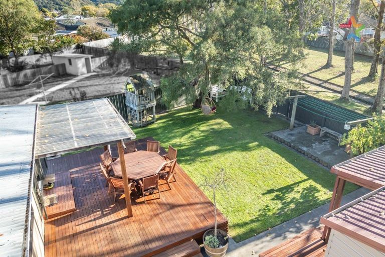 Photo of property in 7 Prouse Crescent, Naenae, Lower Hutt, 5011