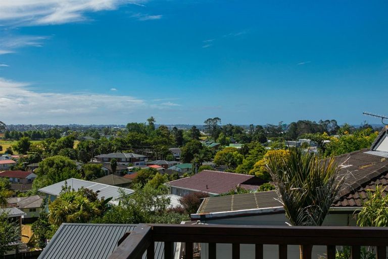 Photo of property in 7 Seabar Place, Glen Eden, Auckland, 0602
