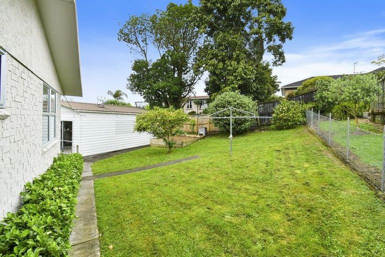 Photo of property in 15 Rembrandt Place, Opaheke, Papakura, 2113
