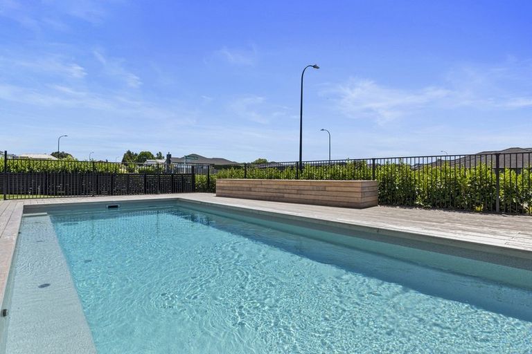 Photo of property in 31 Pohutukawa Parade, Riverhead, 0820