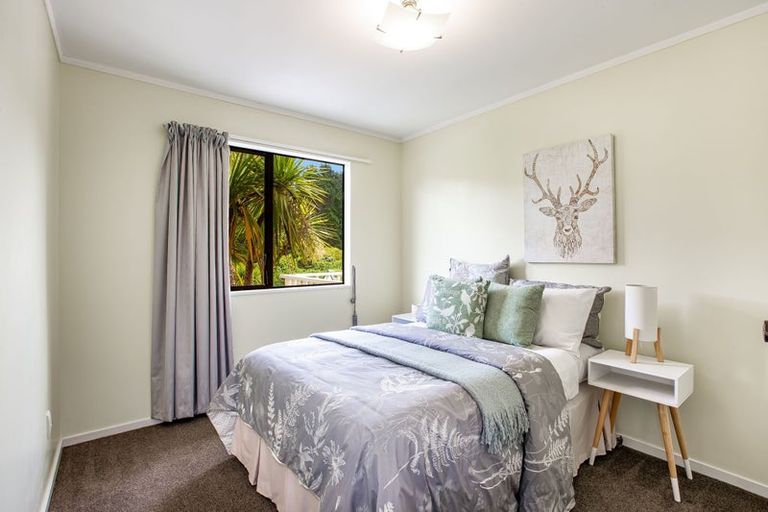 Photo of property in 25 Postgate Drive, Whitby, Porirua, 5024