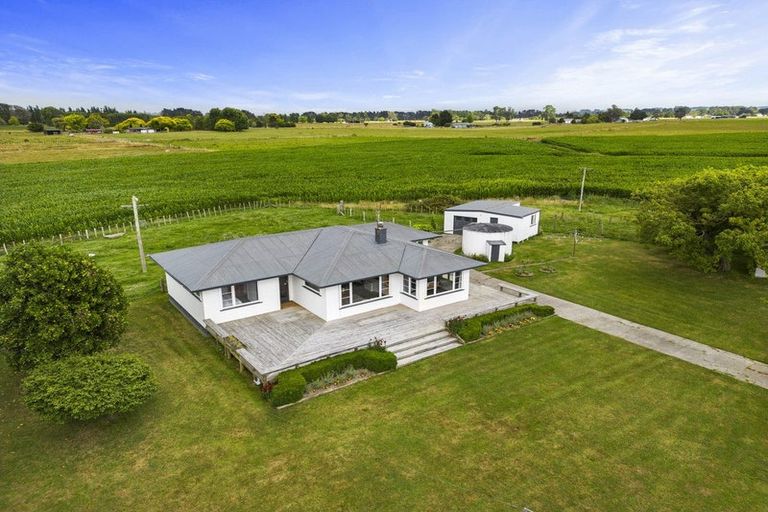 Photo of property in 55 Hansens Line, Newbury, Palmerston North, 4475