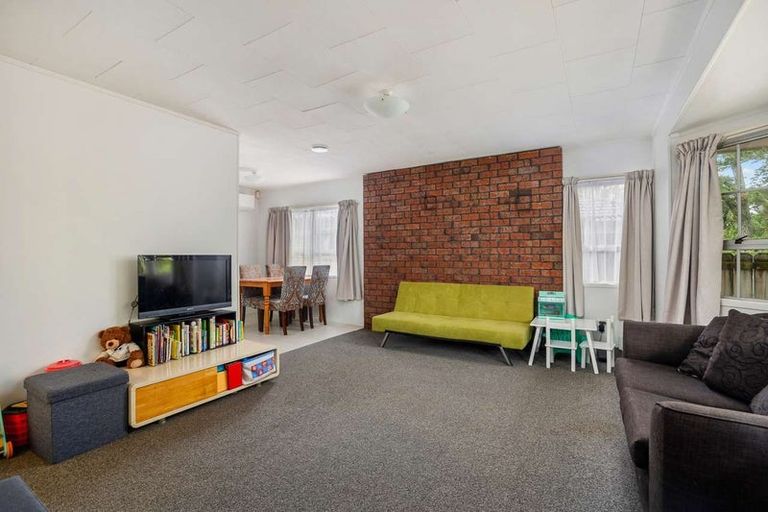 Photo of property in 86 Marlborough Avenue, Glenfield, Auckland, 0629