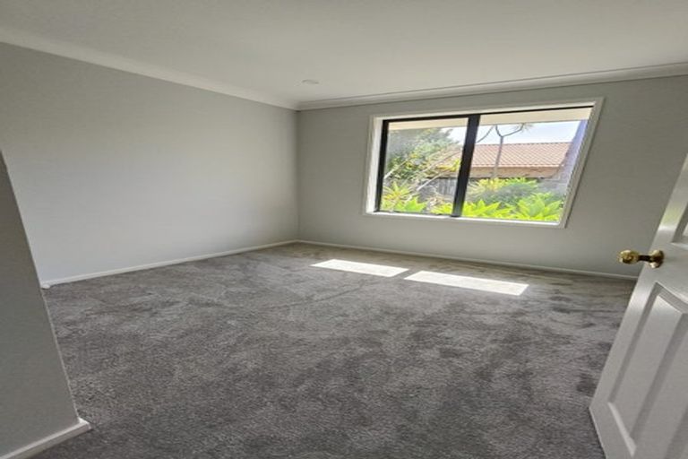 Photo of property in 10 Summerland Drive, Henderson, Auckland, 0612