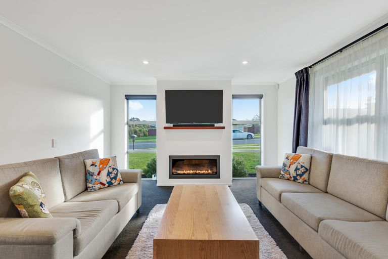 Photo of property in 14 Hillpark Drive, Pokeno, 2402