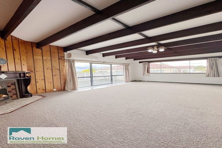 Photo of property in 2/20 Humphrey Kemp Avenue, Henderson, Auckland, 0612