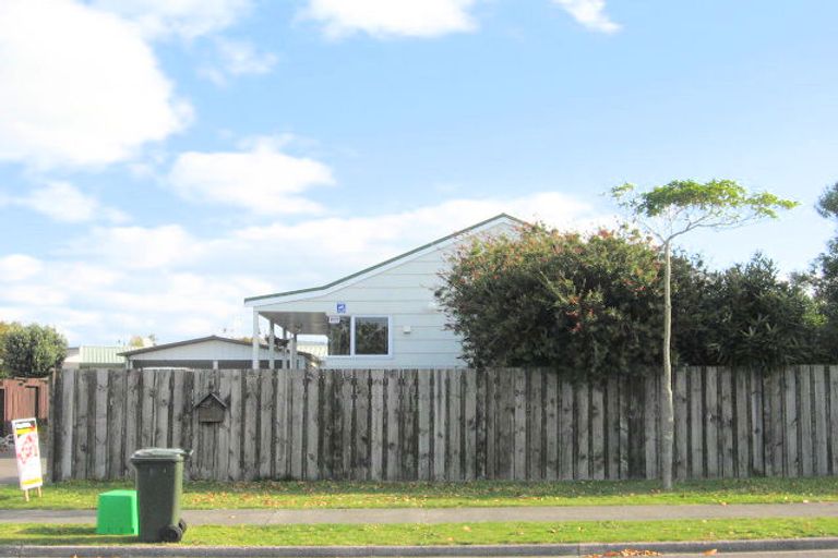 Photo of property in 4 Emery Place, Papamoa Beach, Papamoa, 3118