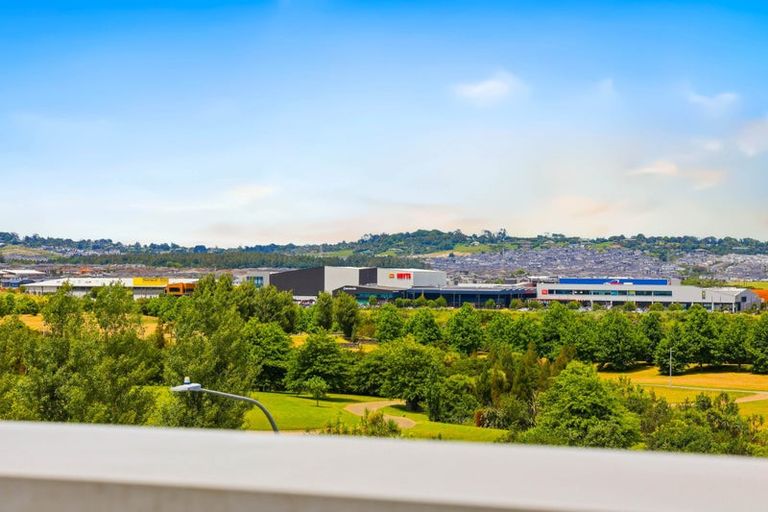 Photo of property in 15/63 Kestev Drive, Flat Bush, Auckland, 2016