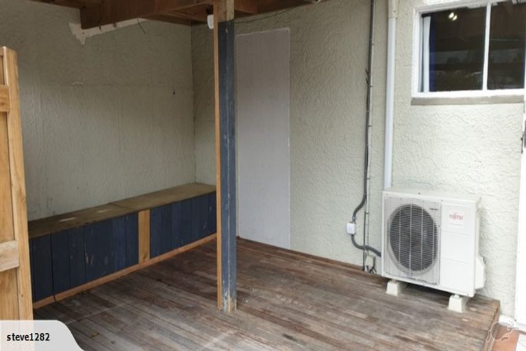 Photo of property in 52 Stokes Valley Road, Stokes Valley, Lower Hutt, 5019