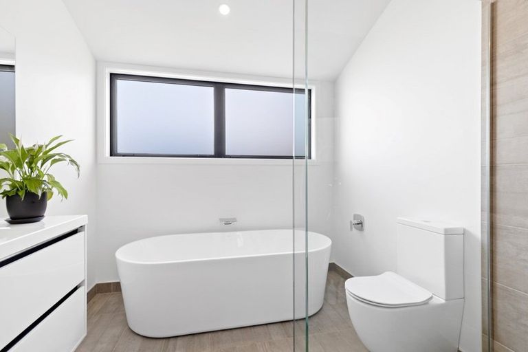 Photo of property in 25 Double Cone Road, Jacks Point, Queenstown, 9371