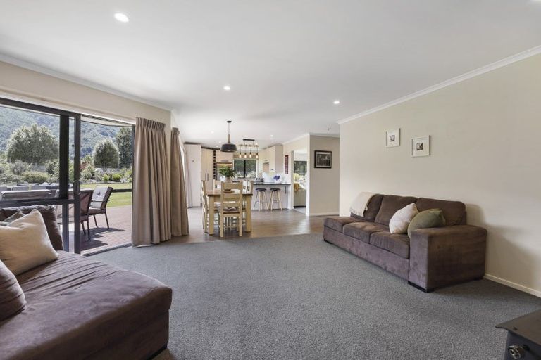 Photo of property in 229 Marchant Road, Kaitoke, Upper Hutt, 5018