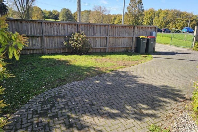 Photo of property in 581 Great South Road, Rosehill, Papakura, 2113