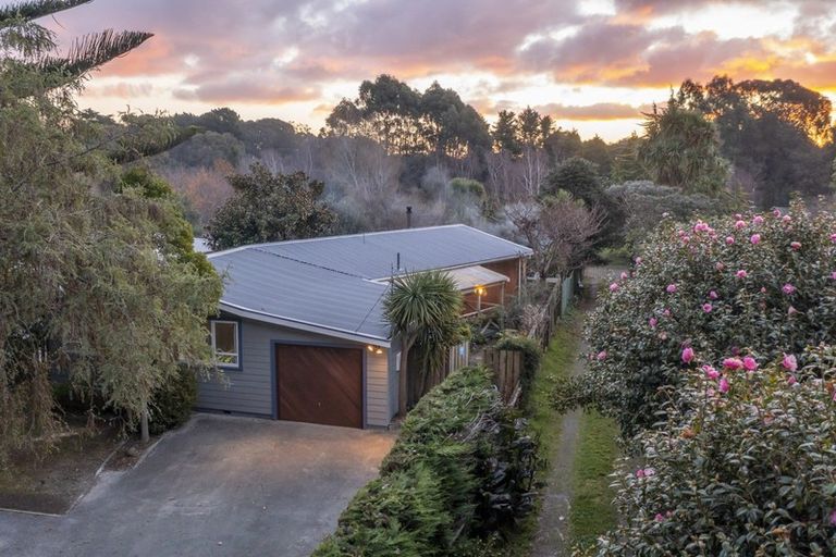 Photo of property in 216 Main Road South, Raumati South, Paraparaumu, 5032