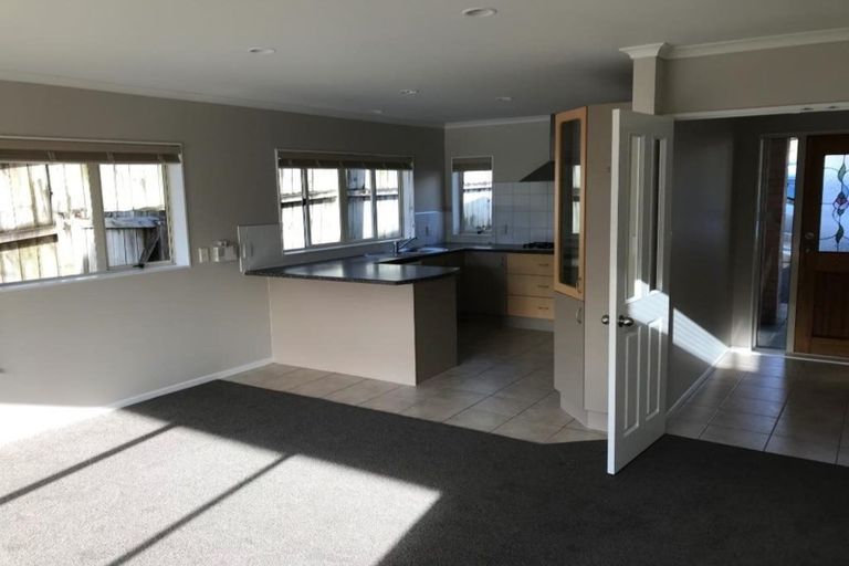 Photo of property in 39 Ponderosa Drive, Oteha, Auckland, 0632