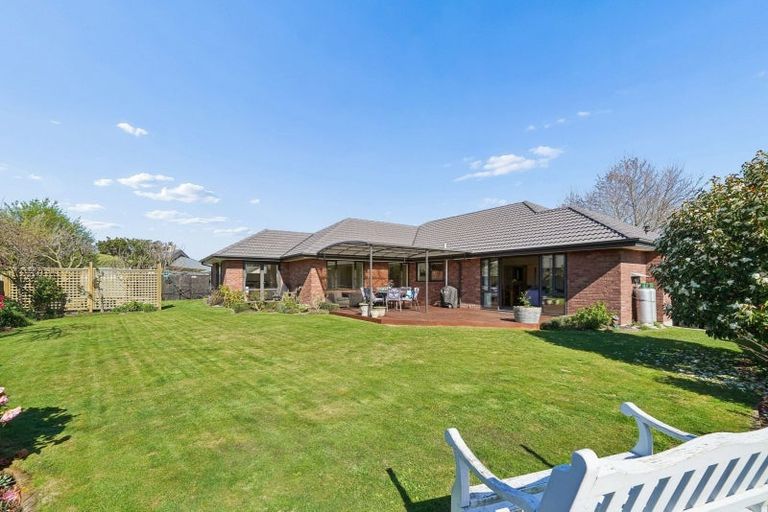 Photo of property in 10 Hawthorn Mews, Rangiora, 7400