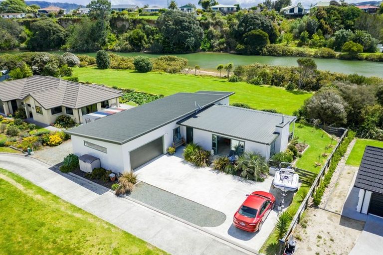 Photo of property in 21 Flax Street, Ruakaka, 0116