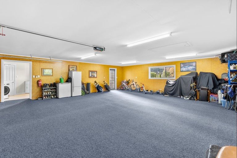 Photo of property in 44 Tutakarae Road, Kelvin Grove, Palmerston North, 4470