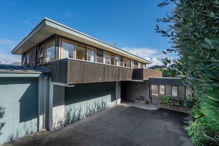 Photo of property in 1/24 Saltburn Road, Milford, Auckland, 0620