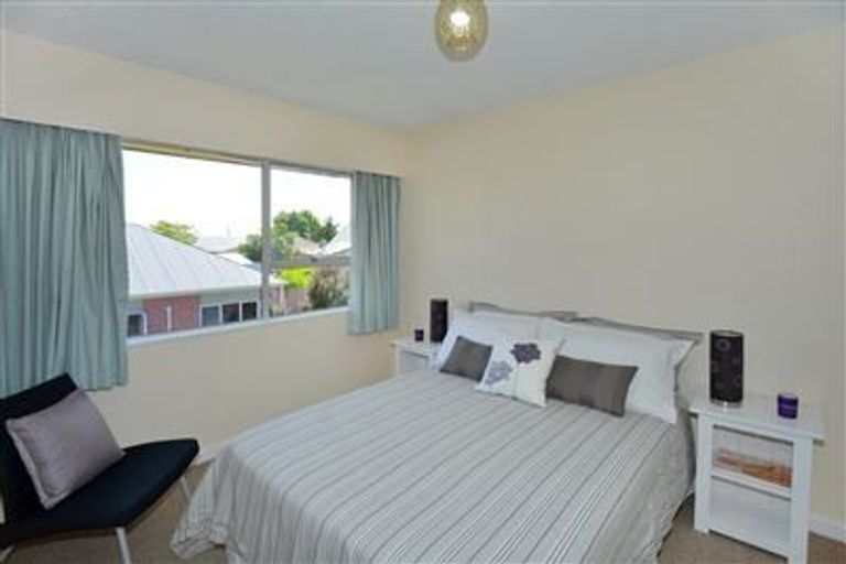 Photo of property in 2/8a Rachel Place, Avonhead, Christchurch, 8042