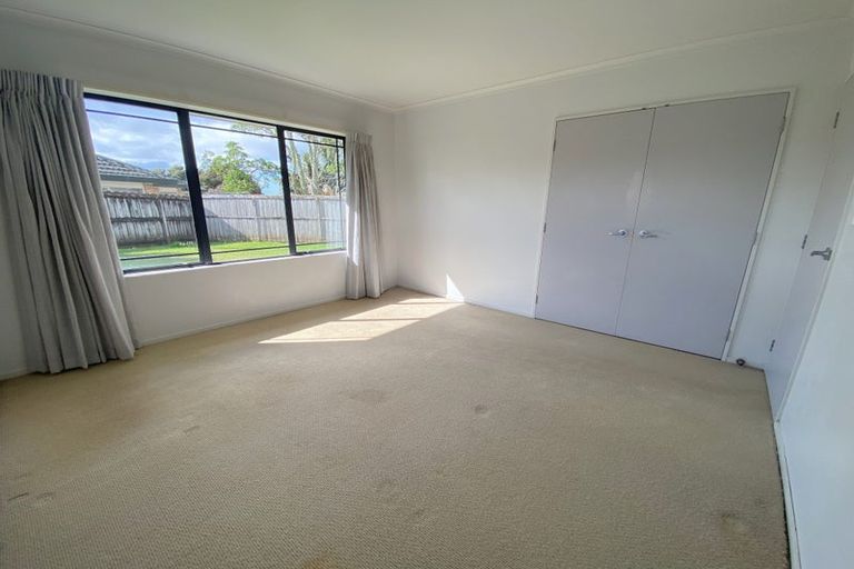 Photo of property in 554a Don Buck Road, Westgate, Auckland, 0614