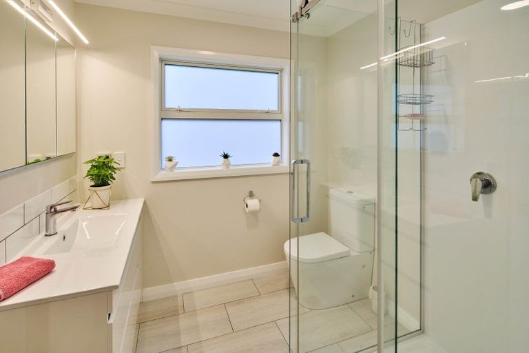 Photo of property in 7a Bermer Road, Belmont, Lower Hutt, 5010