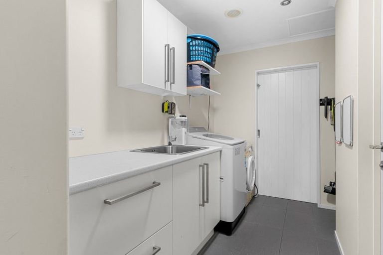 Photo of property in 23 Key West Drive, One Tree Point, 0118