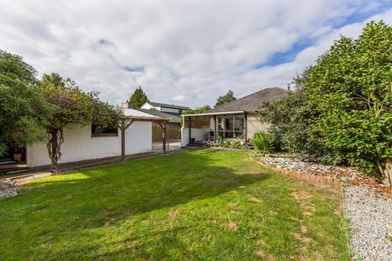 Photo of property in 357 Gardiners Road, Harewood, Christchurch, 8051