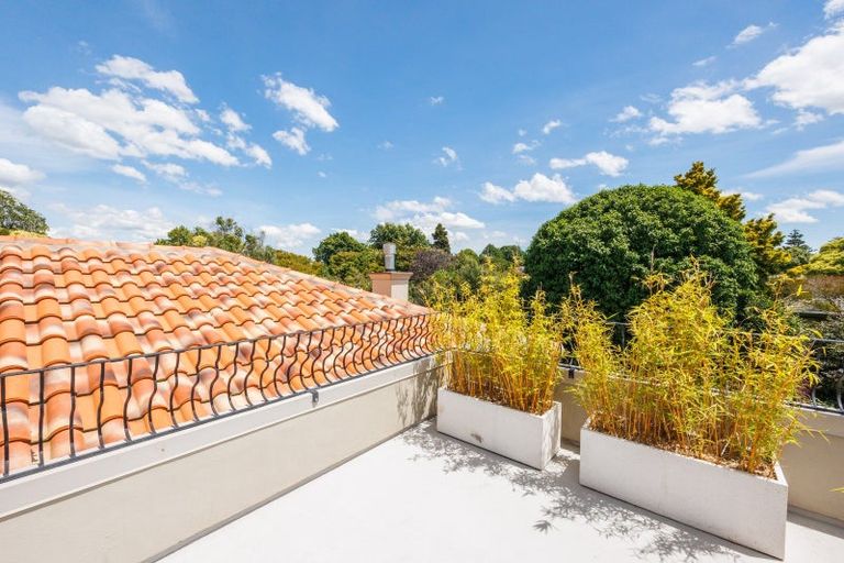 Photo of property in 32a Ihaka Street, Hokowhitu, Palmerston North, 4410