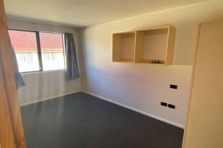 Photo of property in Te Awhina Apartments, 17/22 Sussex Street, Mount Cook, Wellington, 6021