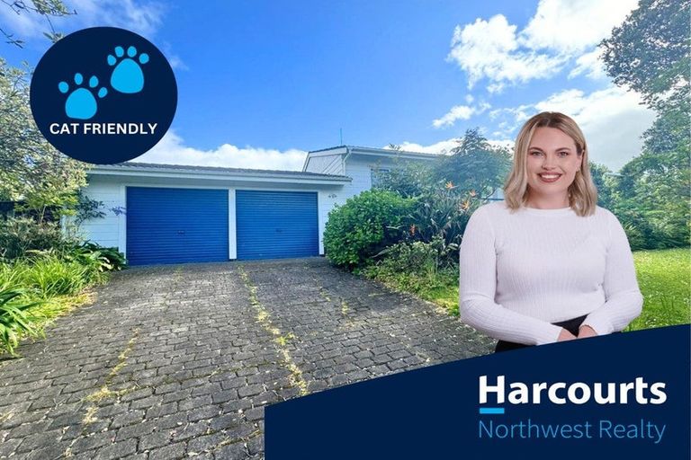 Photo of property in 1 Denver Avenue, Sunnyvale, Auckland, 0612