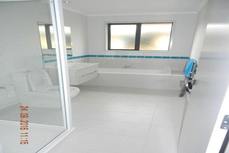 Photo of property in 3 Miami Place, One Tree Point, 0118