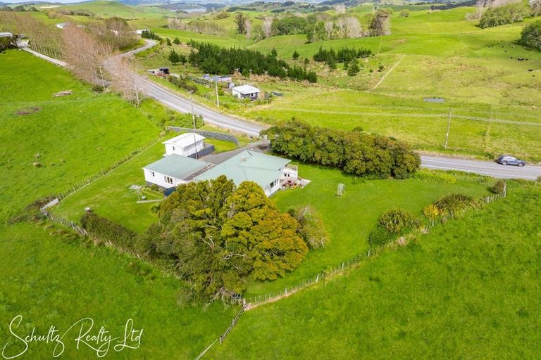 Photo of property in 69 Marohemo Road, Maungaturoto, 0583