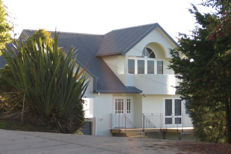 Photo of property in 10 Tawhana Crescent, Red Beach, 0932