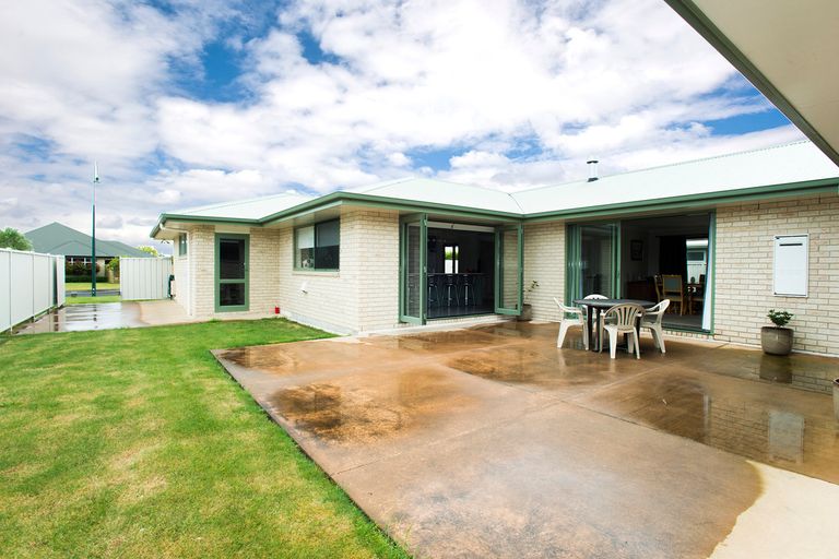 Photo of property in 26 Pohutukawa Grove, Lytton West, Gisborne, 4010