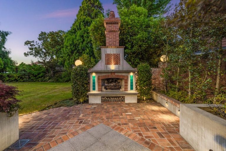 Photo of property in Chilcombe Homestead, 4 Medbury Terrace, Fendalton, Christchurch, 8041