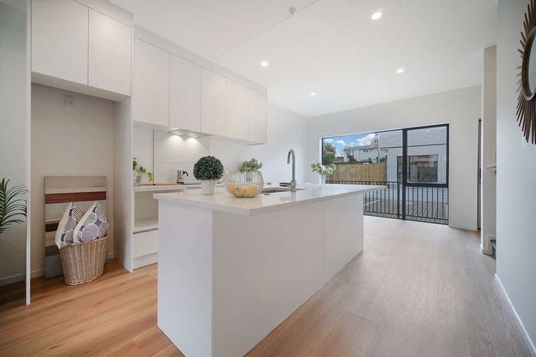 Photo of property in 63e Arimu Road, Papakura, 2110