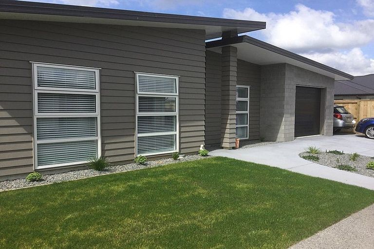 Photo of property in 47 Puhirake Crescent, Pyes Pa, Tauranga, 3112