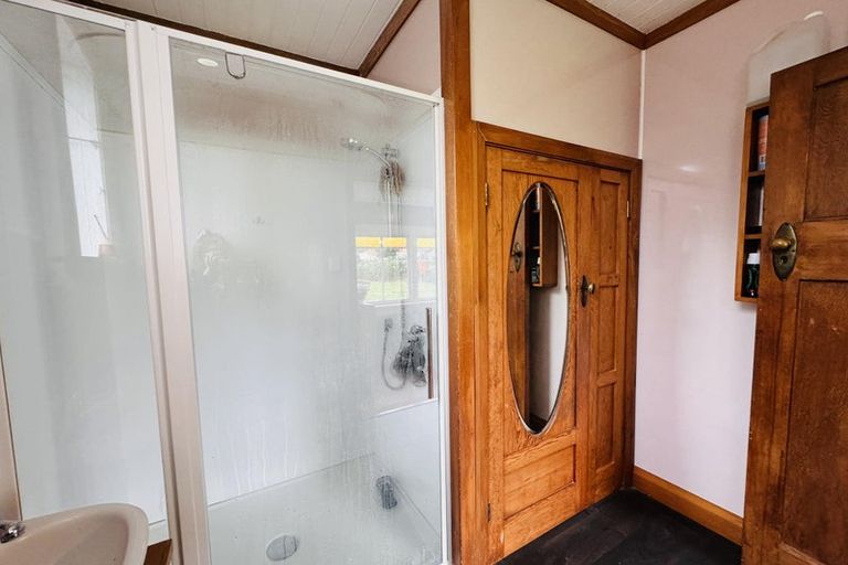 Photo of property in 64 Limbrick Street, Terrace End, Palmerston North, 4410