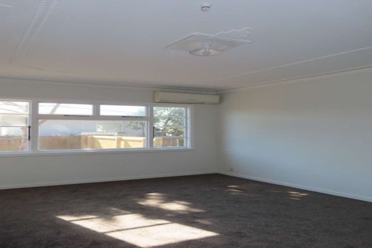 Photo of property in 76 Aorangi Road, Bryndwr, Christchurch, 8053