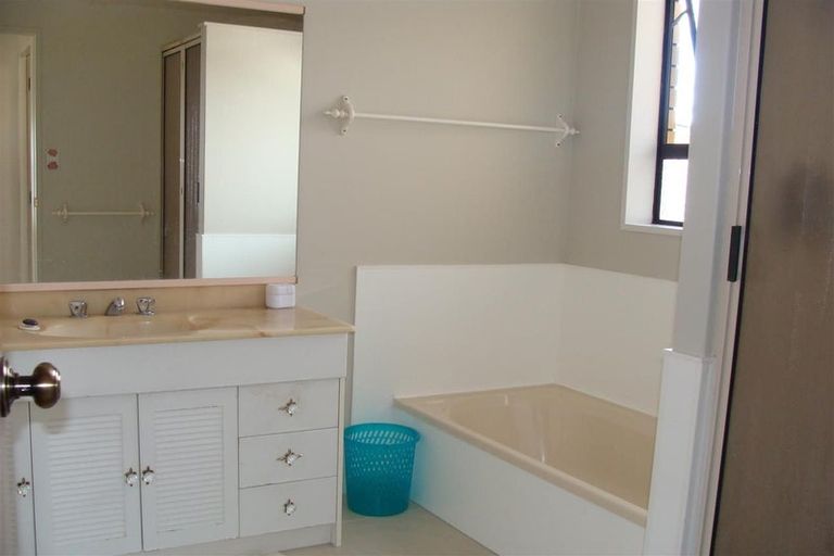 Photo of property in 2/478 Devonport Road, Tauranga South, Tauranga, 3112