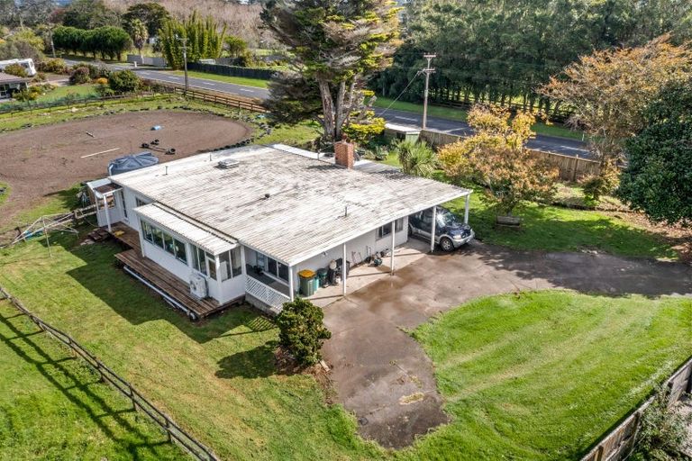 Photo of property in 49 Tawa Road, Kumeu, 0891