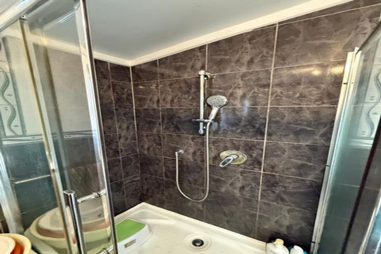 Photo of property in 3/216 Rosebank Road, Avondale, Auckland, 1026