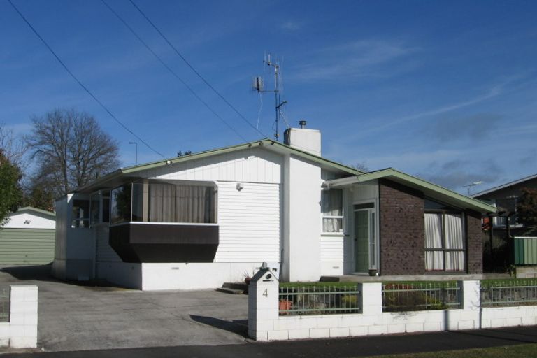 Photo of property in 4 Parkdale Place, Glenview, Hamilton, 3206